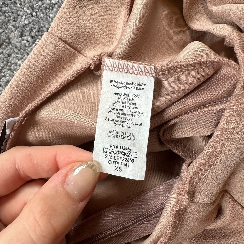 NWOT Fashion Nova Call It Even taupe beige Wide Leg Dress Pants, Size XS - Picture 16 of 16